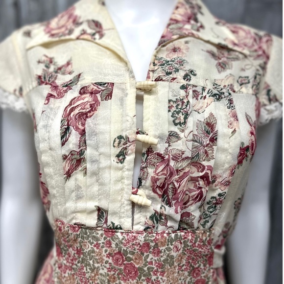 1970’s Vintage Cabbage Rose Cotton Dress [M12] - Picture 6 of 16